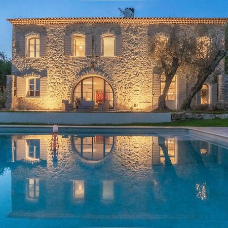 L'Elegante Bastide En Pierre Avec Vue Sur Le Vieux Village De Мужен Экстерьер фото
